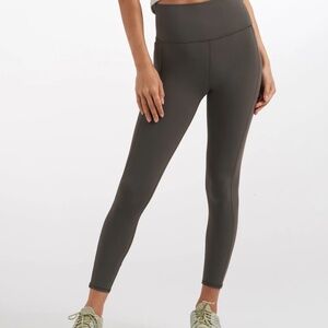 Vuori Studio Pocket Legging